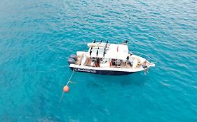 Solid Surf Villa Mentawai